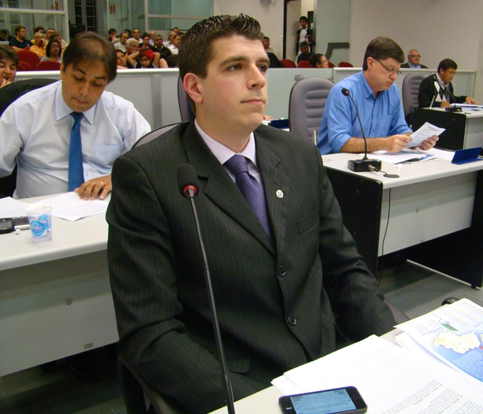 Izaias Colino pede participação de representantes da Associação de Engenharia em Sessão Ordinária